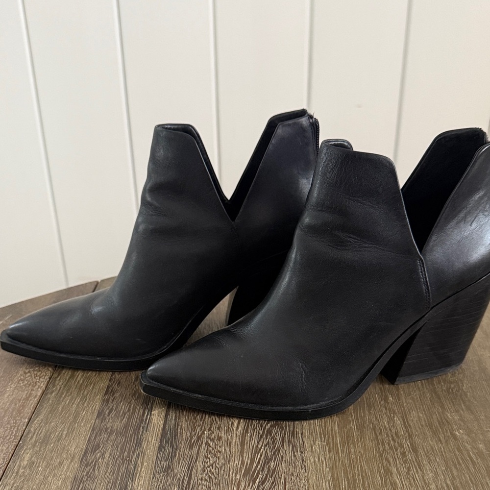 Vince Camuto Black Heeled Boots
